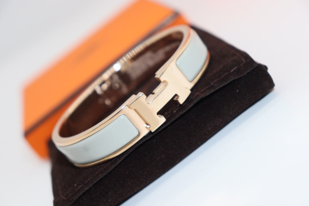 [Renovia Jewelry]H ライトブルー ブレスレット