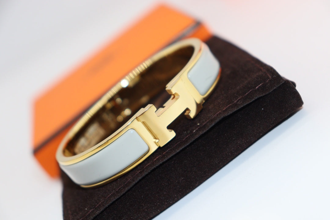 [Renovia Jewelry]H ライトブルー ブレスレット