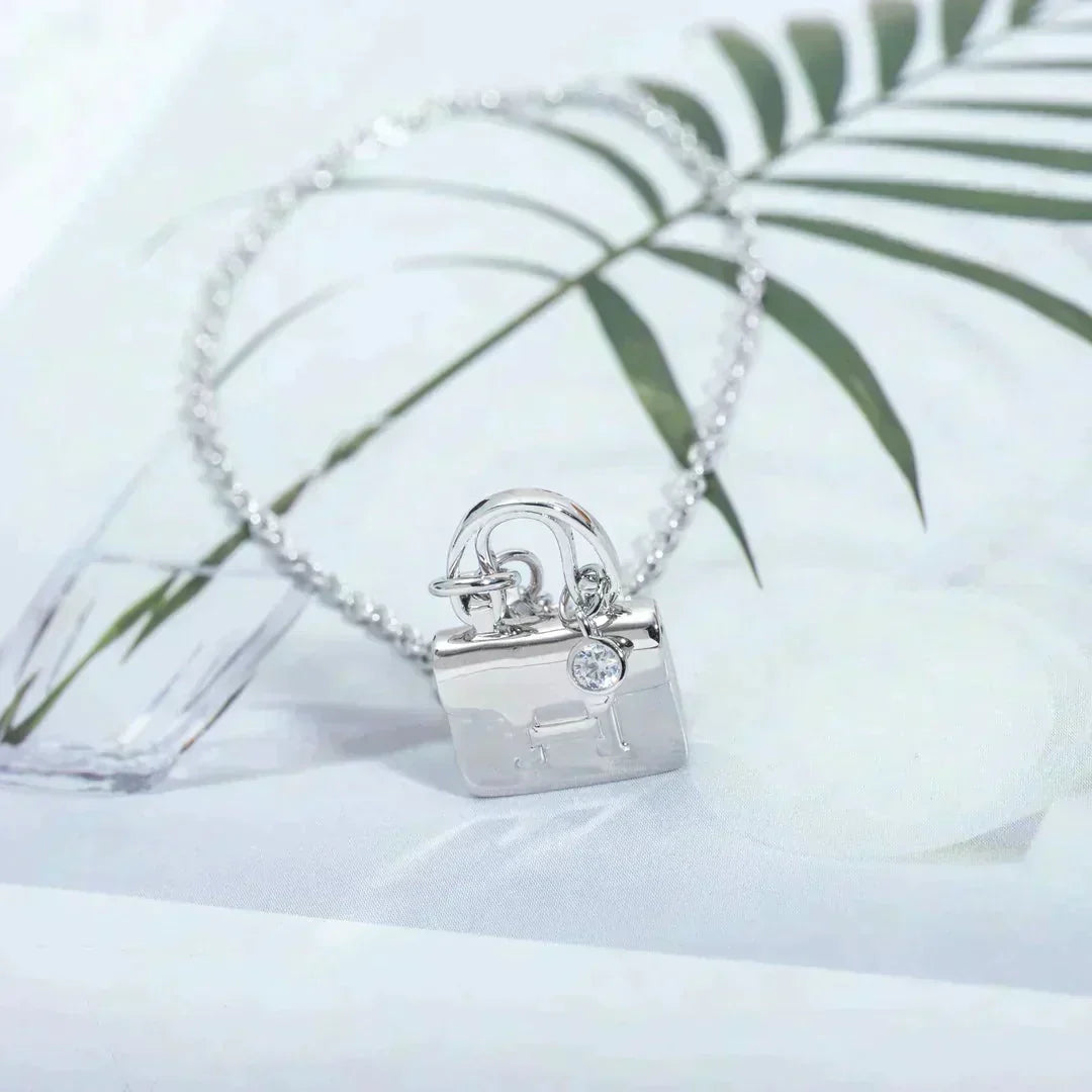 [Renovia Jewelry]アミュレット ペンダント シルバーネックレス