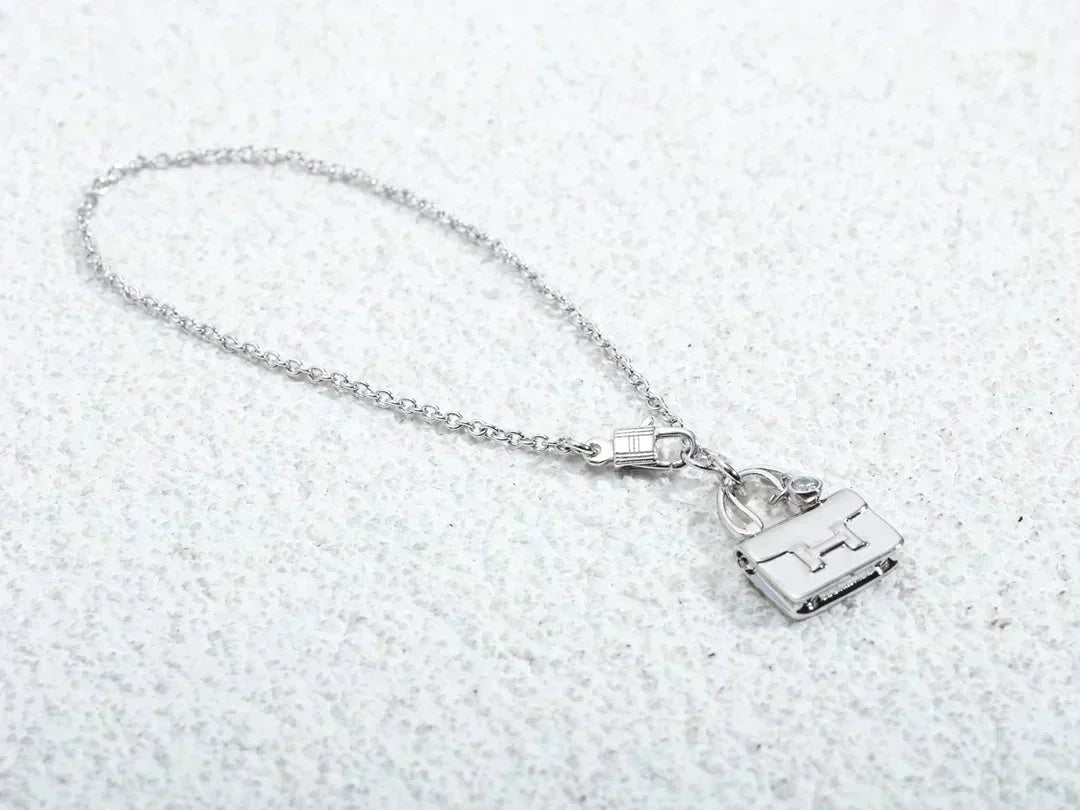 [Renovia Jewelry]アミュレット ペンダント シルバーネックレス