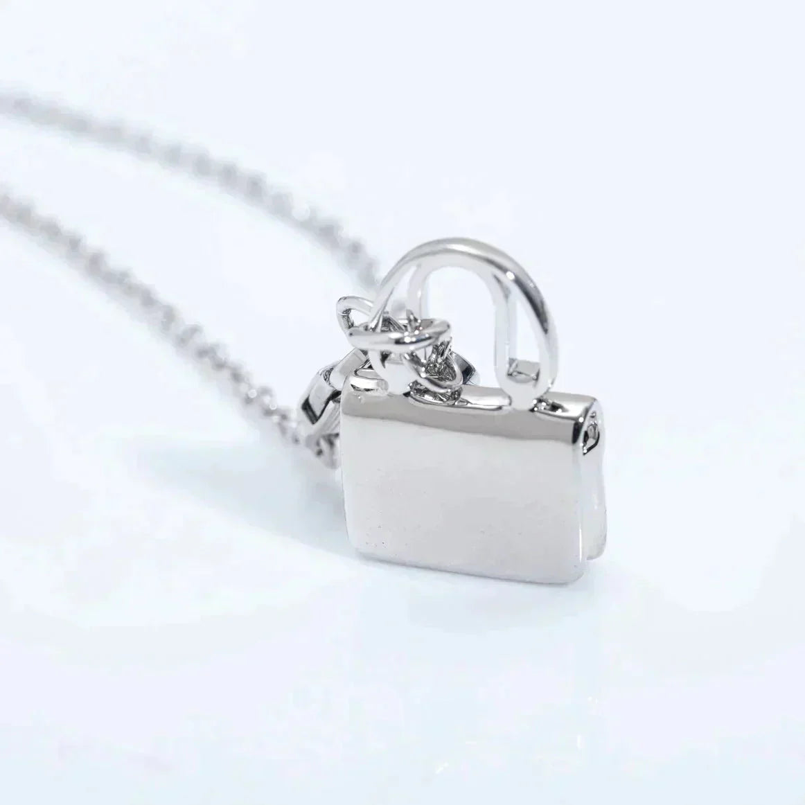 [Renovia Jewelry]アミュレット ペンダント シルバーネックレス