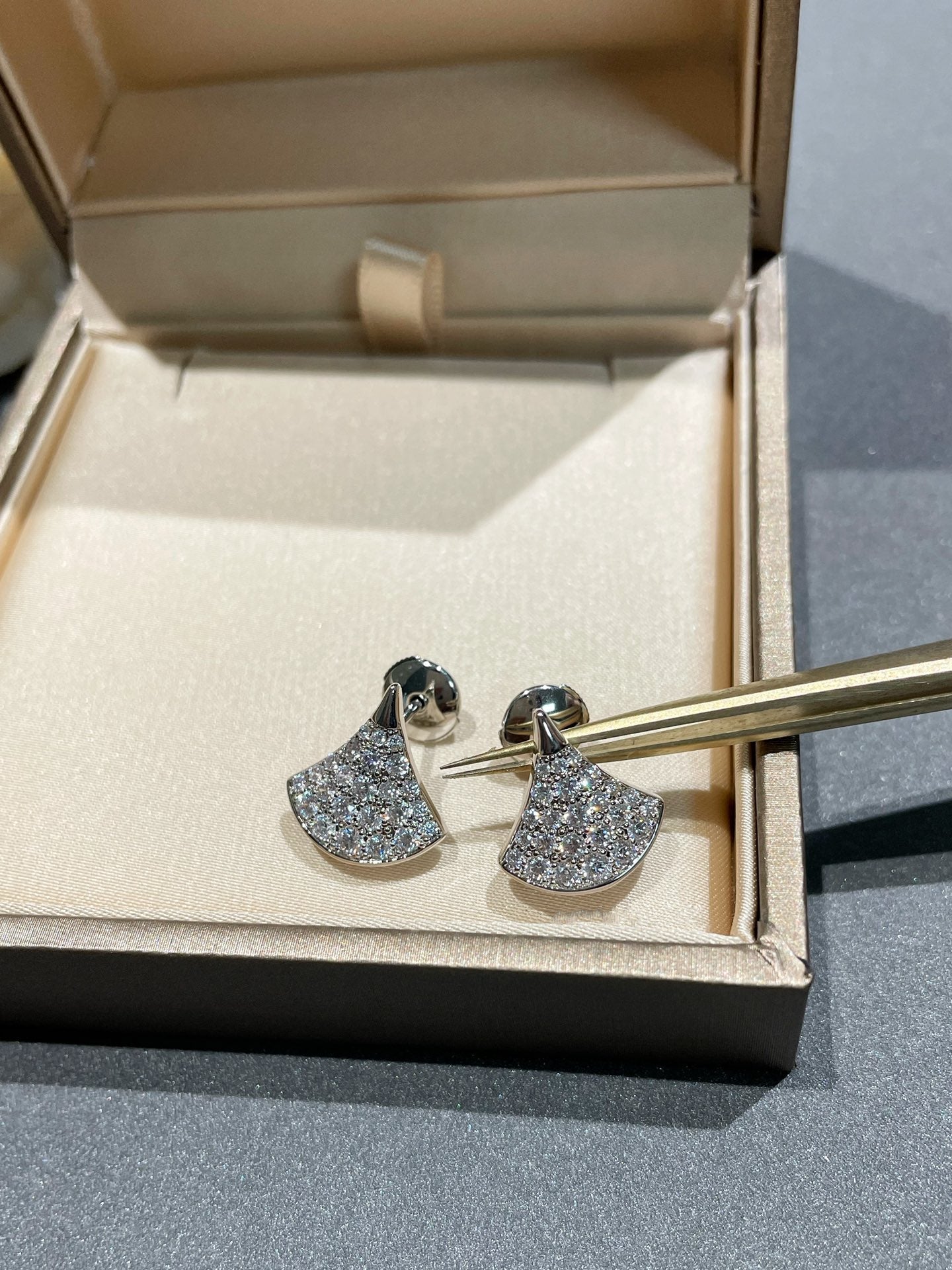[Renovia Jewelry]ドリームスタッドピアス ダイヤモンド