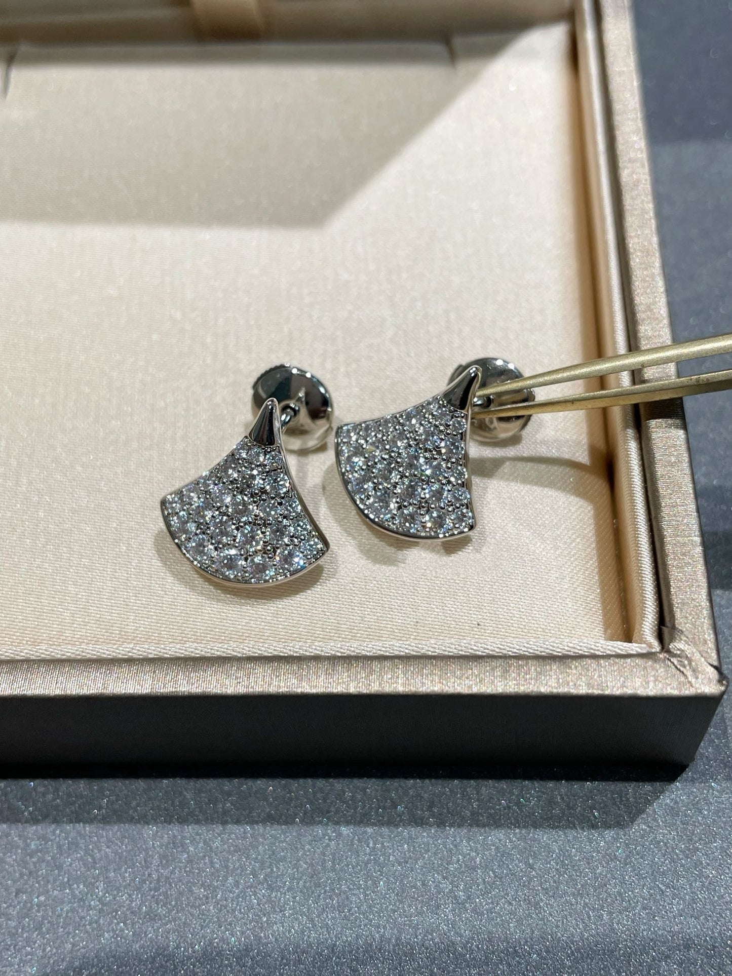 [Renovia Jewelry]ドリームスタッドピアス ダイヤモンド