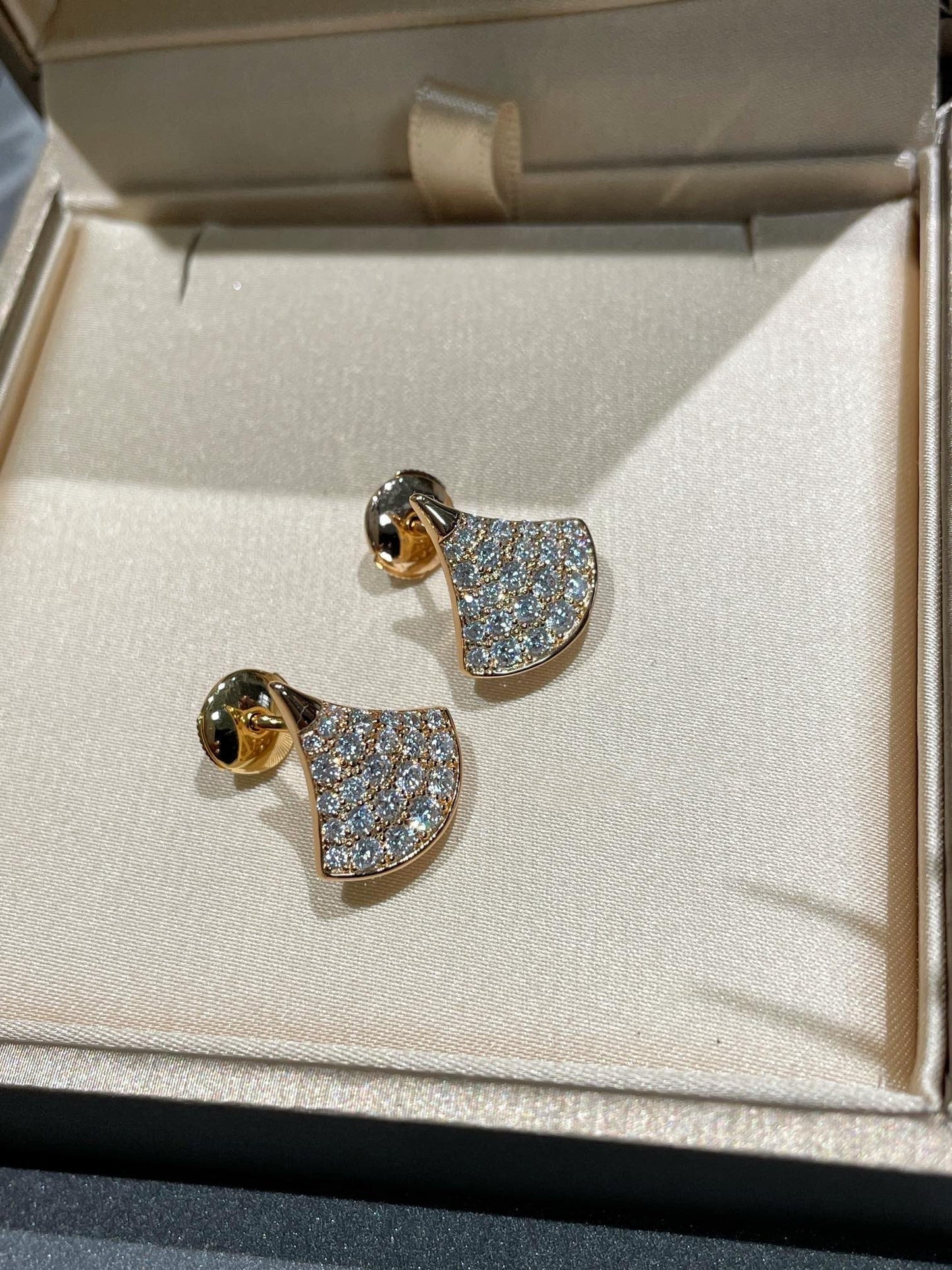 [Renovia Jewelry]ドリームスタッドピアス ダイヤモンド