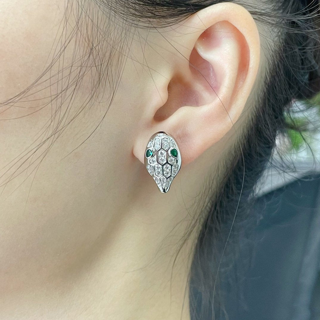 [Renovia Jewelry]セルパン ダイヤモンド スタッド ピアス