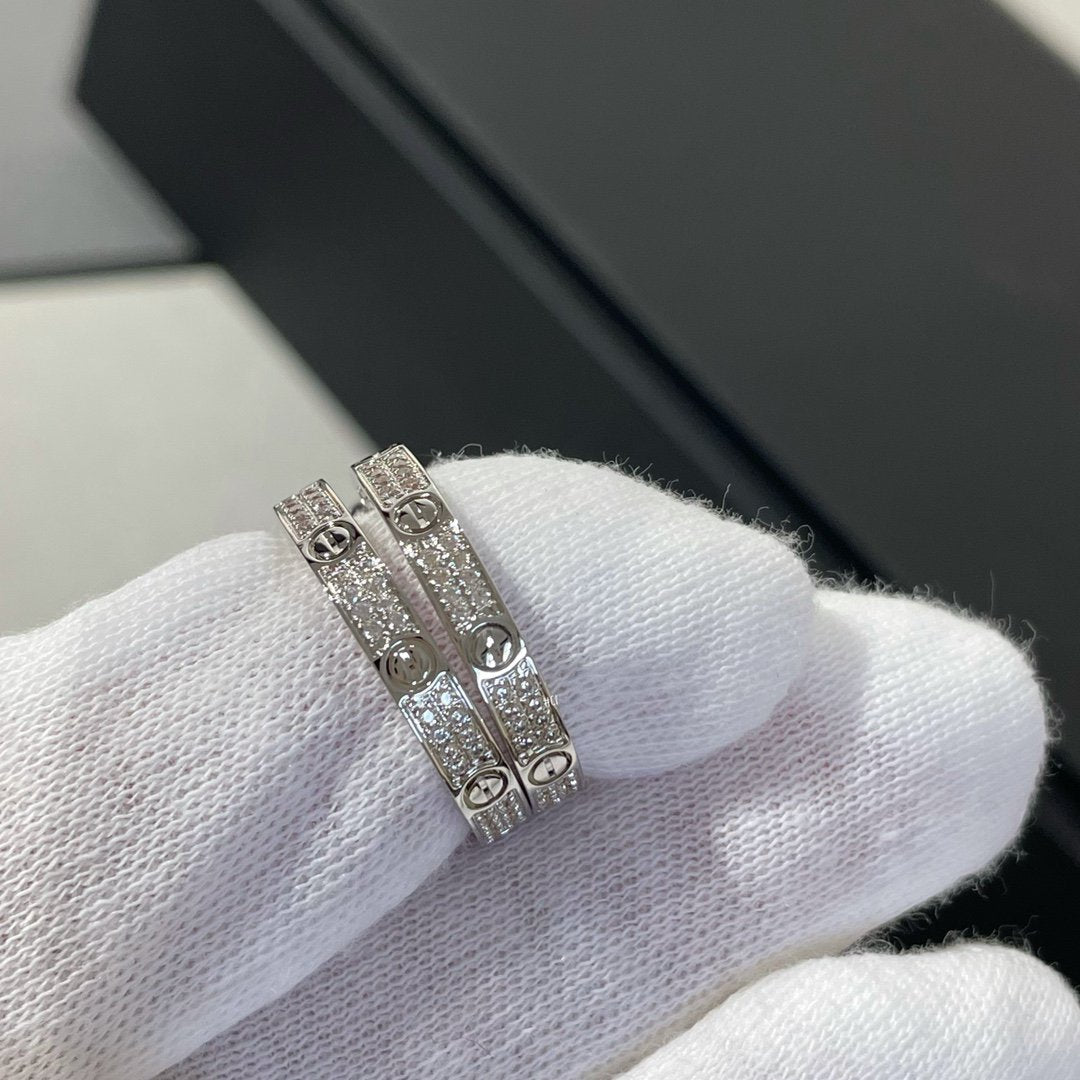[Renovia Jewelry]LOVE DIAMOND SILVER HOOP EARRINGS