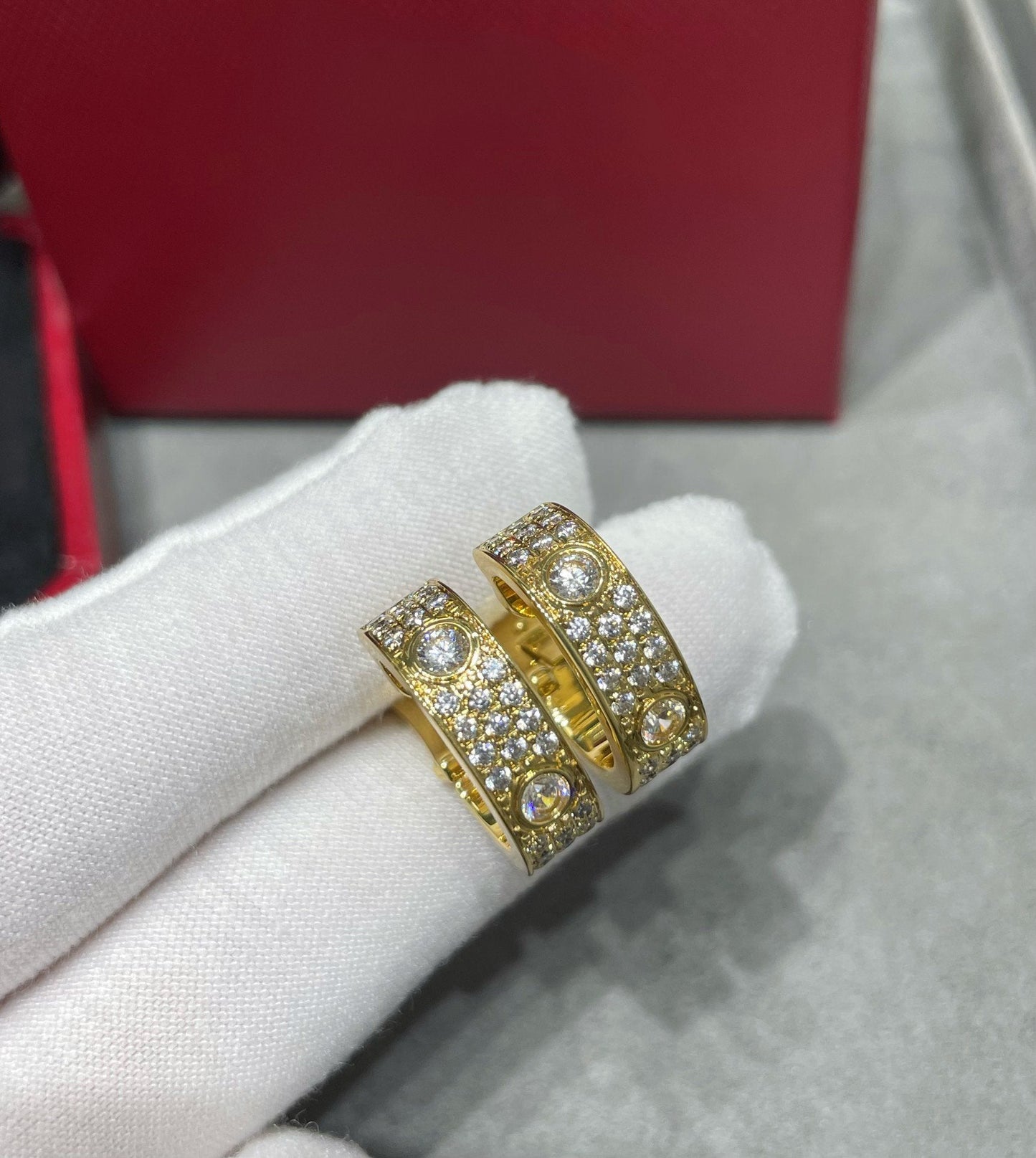 [Renovia Jewelry]LOVE 5.5MM DIAMOND PAVED EARRINGS