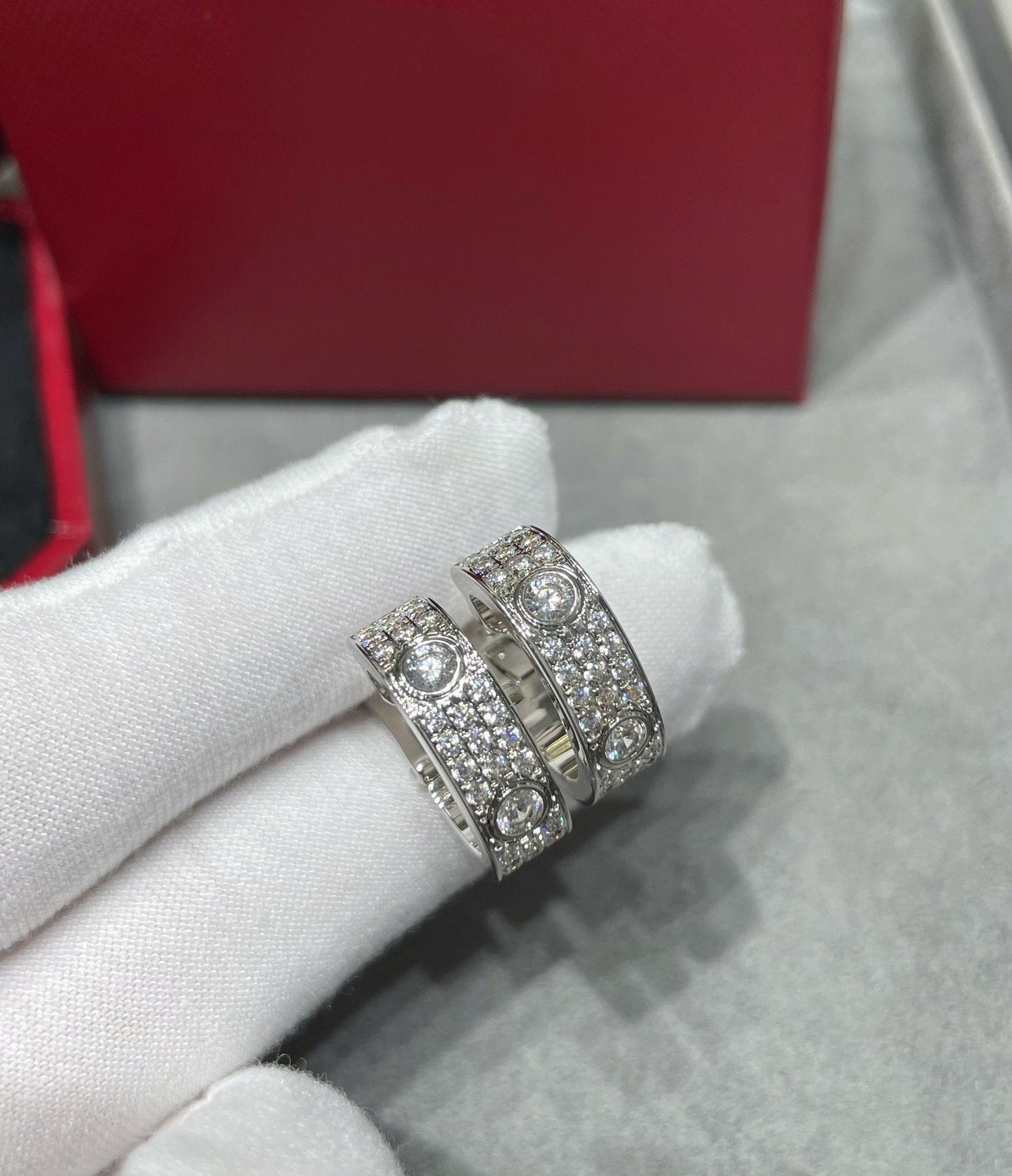[Renovia Jewelry]LOVE 5.5MM DIAMOND PAVED EARRINGS
