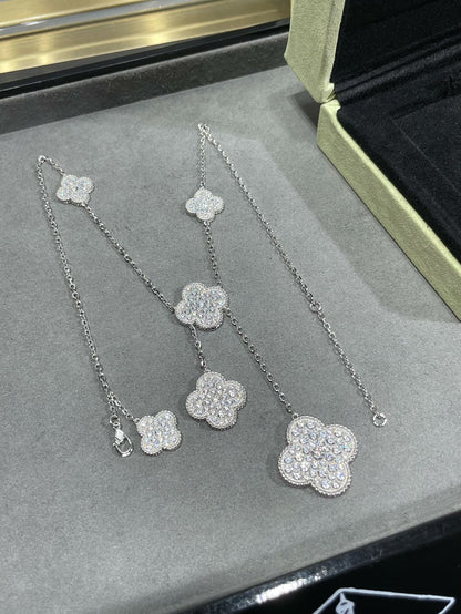 [Renovia Jewelry]CLOVER 6モチーフ ダイヤモンドパヴェネックレス