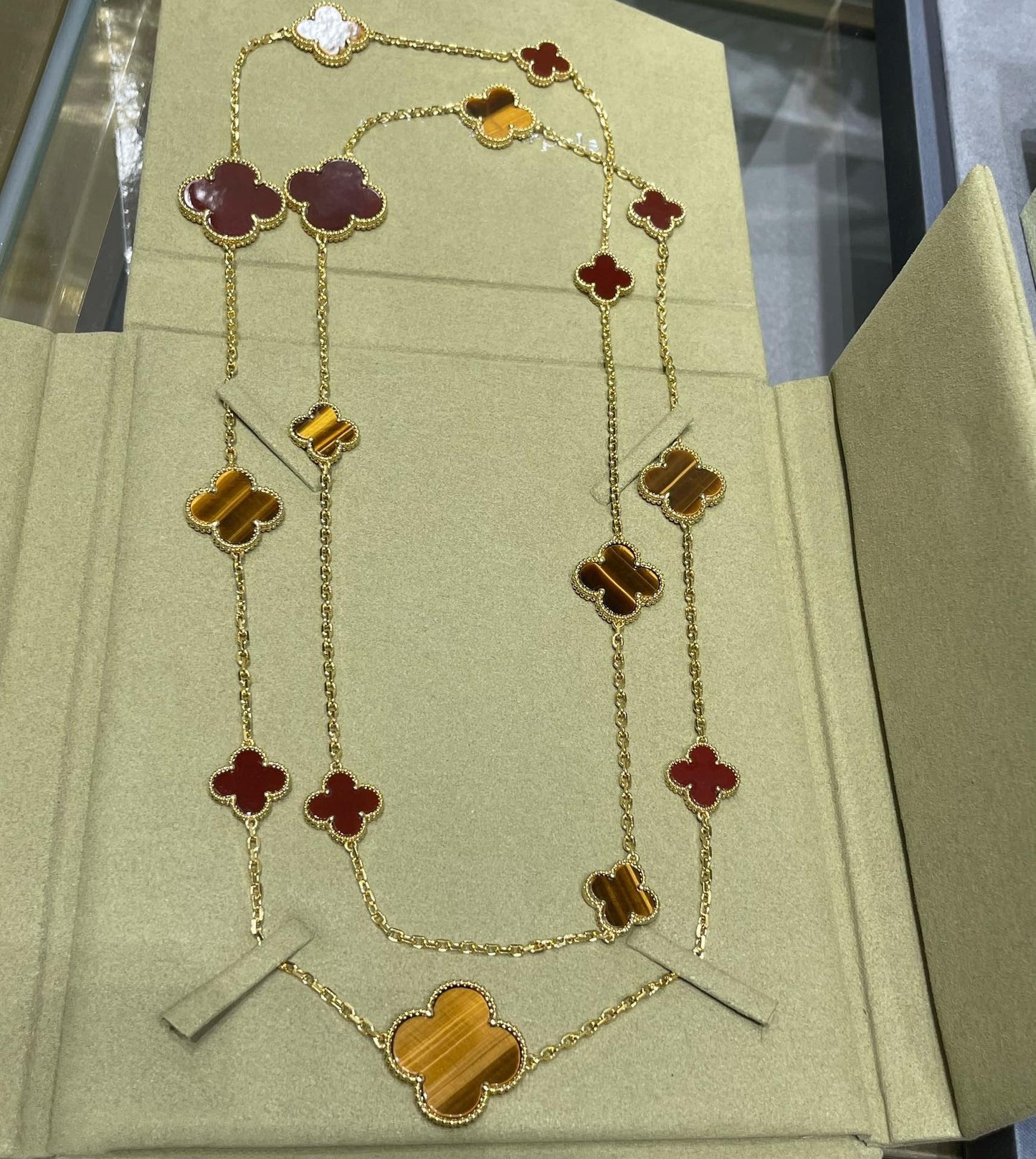 [Renovia Jewelry] クローバー 16 モチーフ カーネリアン タイガーアイ ローズゴールド ネックレス