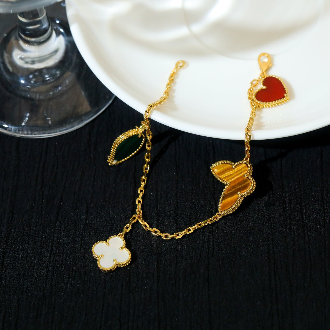 [Renovia Jewelry]ラッキースプリング 5モチーフ ゴールドブレスレット