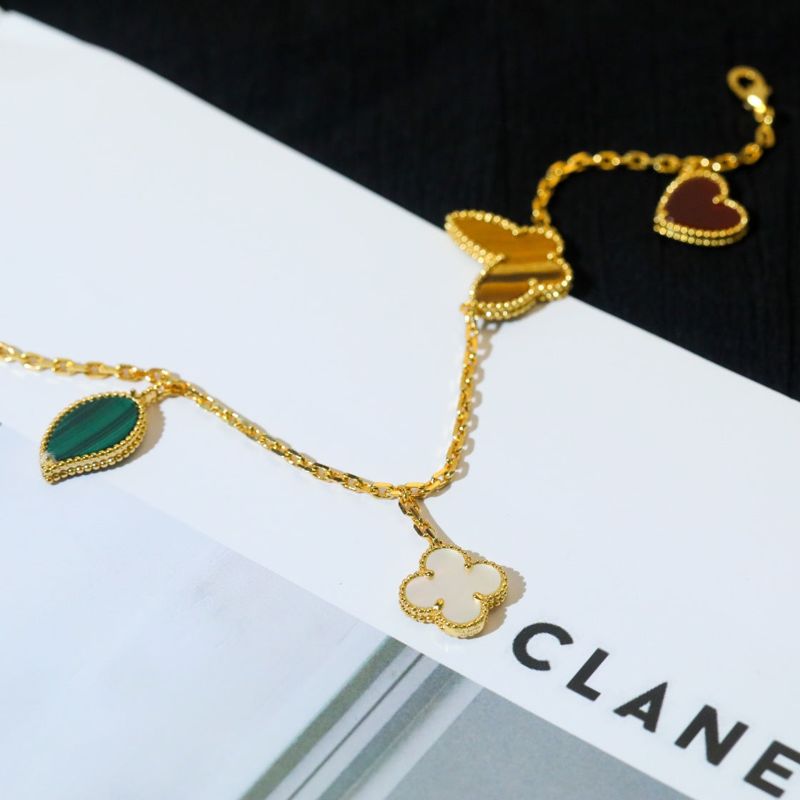 [Renovia Jewelry]ラッキースプリング 5モチーフ ゴールドブレスレット