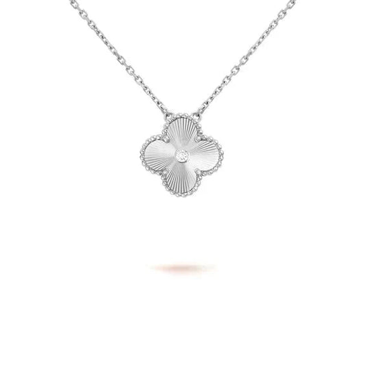 [Renovia Jewelry]CLOVER  15MM DIAMOND LASER NECKLACE SILVER