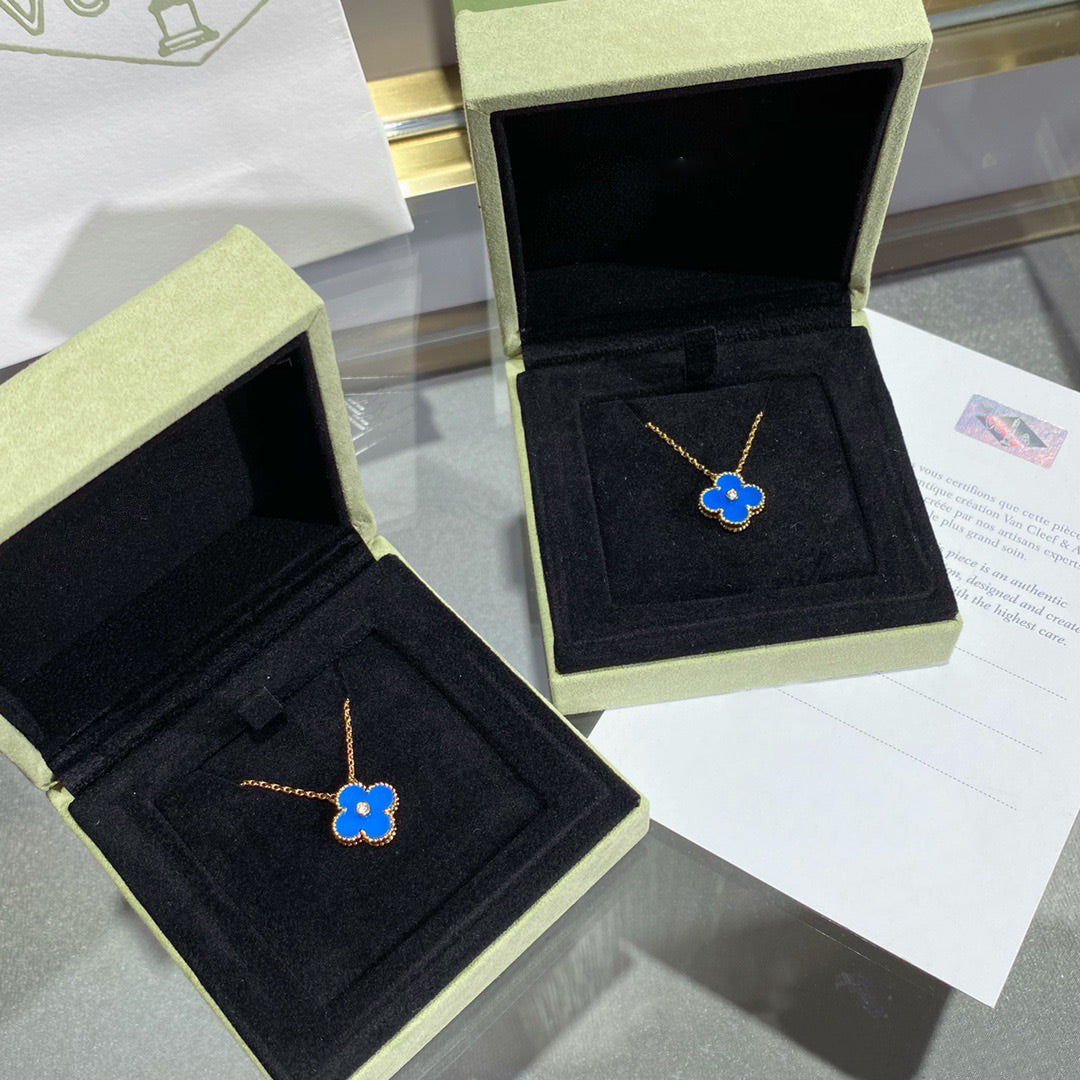 [Renovia Jewelry]クローバー 15MM ダイヤモンド＆ブルーアゲートネックレス