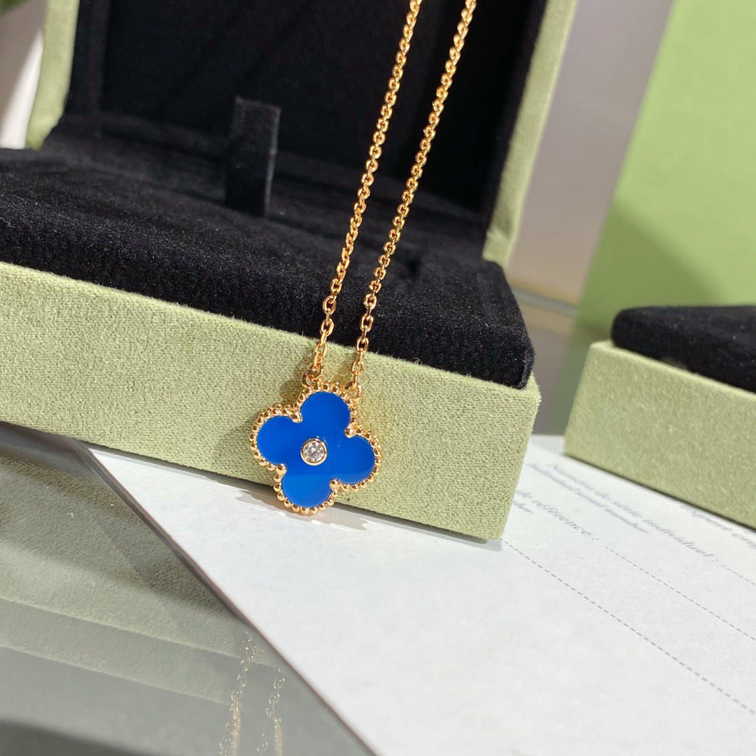 [Renovia Jewelry]クローバー 15MM ダイヤモンド＆ブルーアゲートネックレス