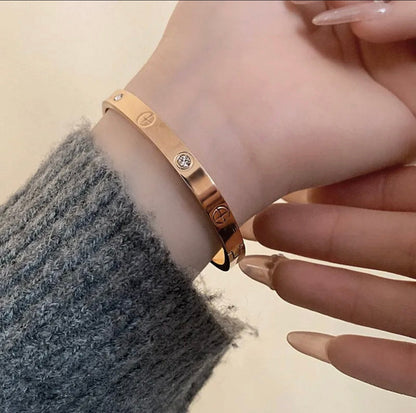 [Renovia Jewelry]2026 RAINBOW LOVE BRACELET 6.1MM  10 DIAMONDS